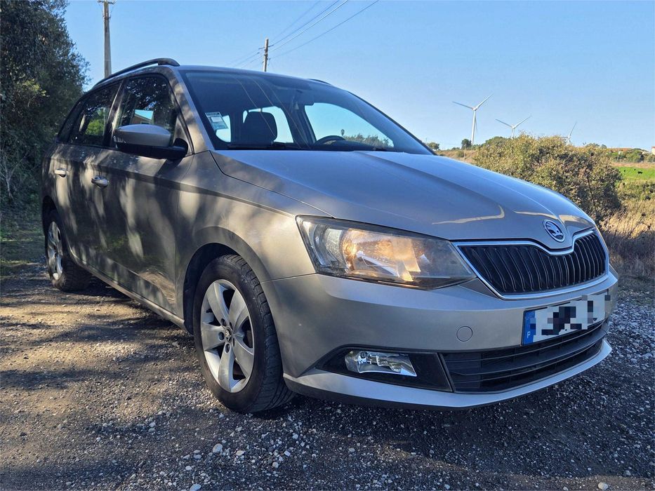 Skoda Fabia Break 1.4 TDI Livro de Revisões Completo Garantia Incluida — photo 2