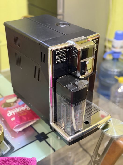 Кавомашина Saeco Incanto