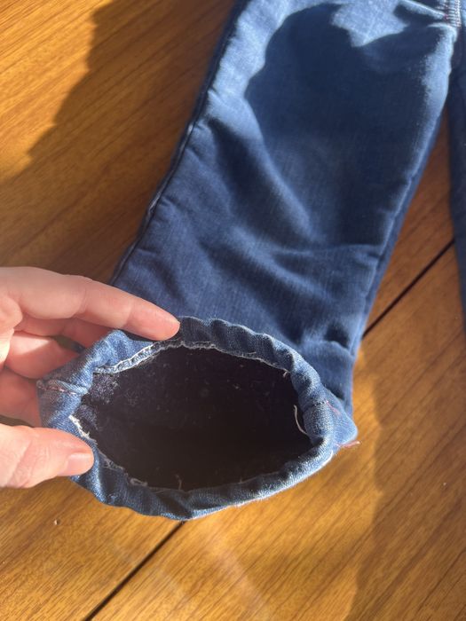 Подарую теплі джинси