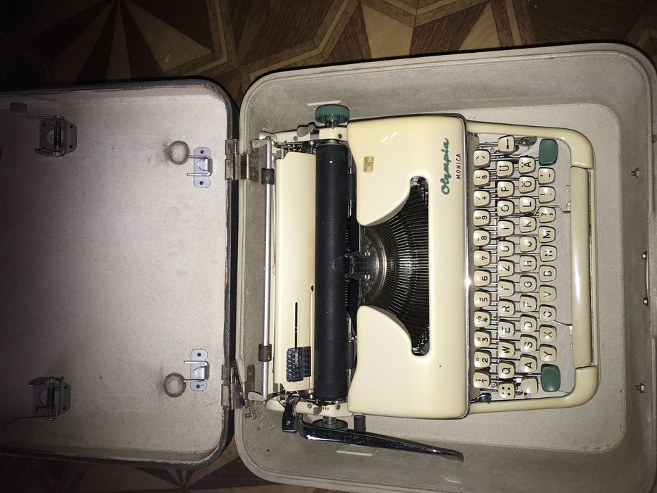 Stara Maszyna do pisania OLYMPIA MONICA antyk Nowa Ruda • OLX.pl