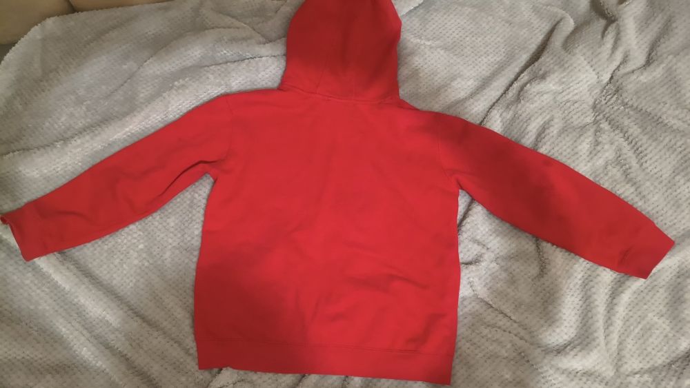 Bluza Reebok rozmiar 10 12 lat  Materiał 80 % bawełny 20% poliestru stan dobry