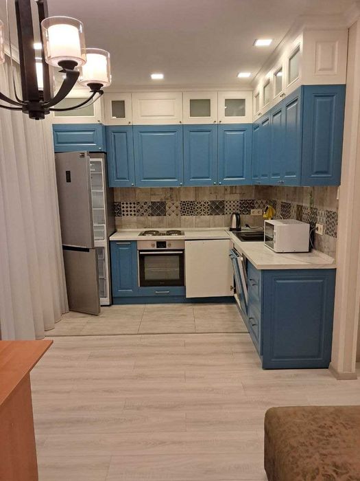 Без%! ЖК Садовий, біля метро Лівобережна, вул. Дениса Рачінського