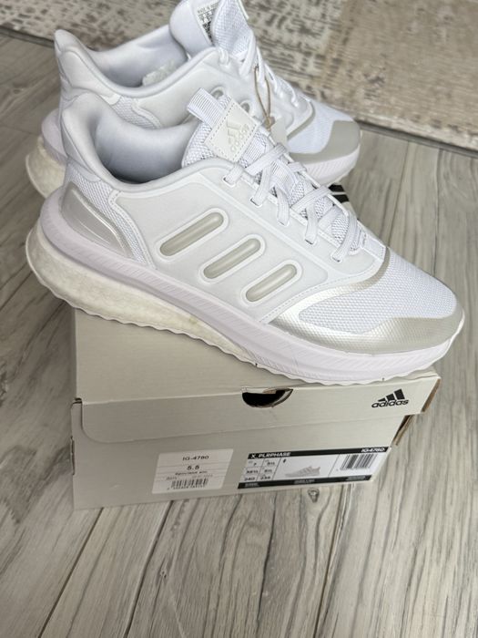 Наявність нових оригінальних жіночих кросівок Adidas X_PLRPHASE