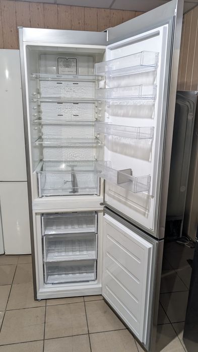 Холодильник Whirlpool