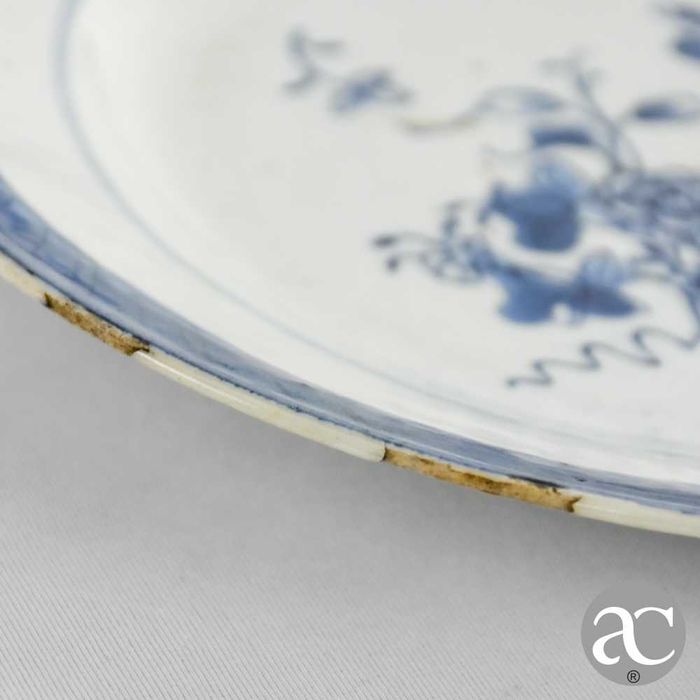 Prato porcelana China, Dinastia Qing, Período Qianlong, séc. XVIII n3
