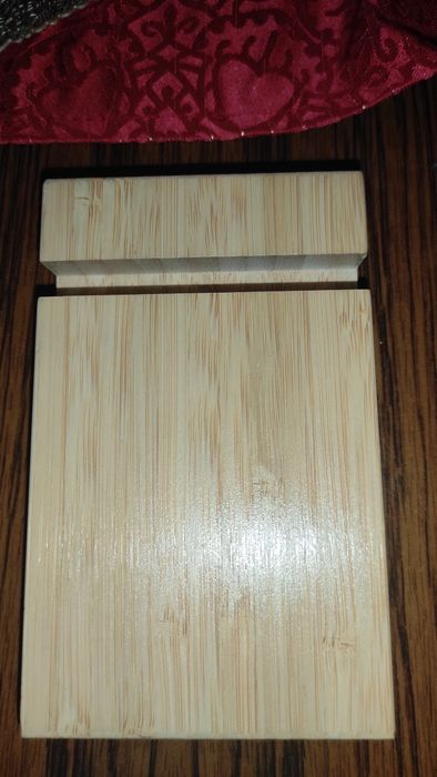 Podstawka na telefon drewniana