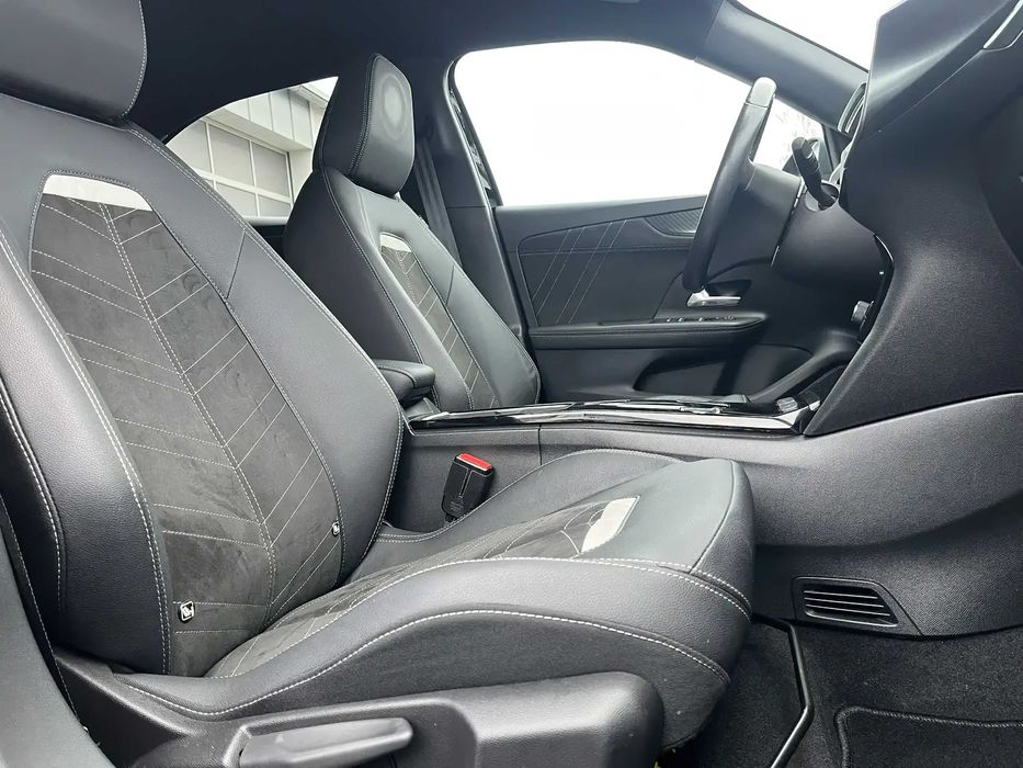 Opel Mokka-E      2021