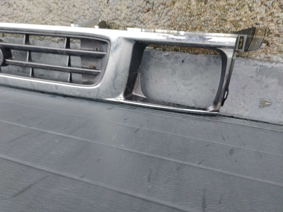Grelha Toyota Hilux 97