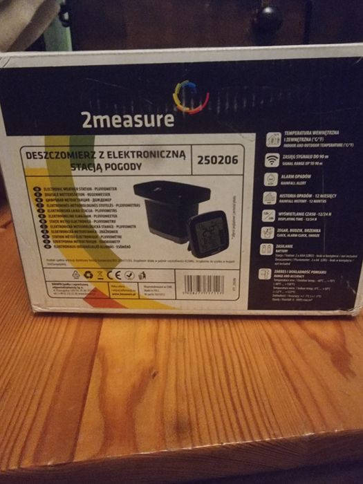 Deszczomierz pogodowy