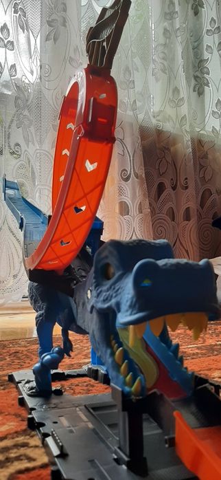 Hot wheels tor Pętla T-Rex'a Mattel