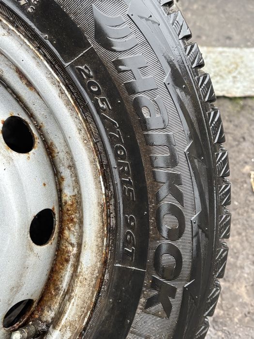 Резина з дисками 205/70/R15 нива шевроле