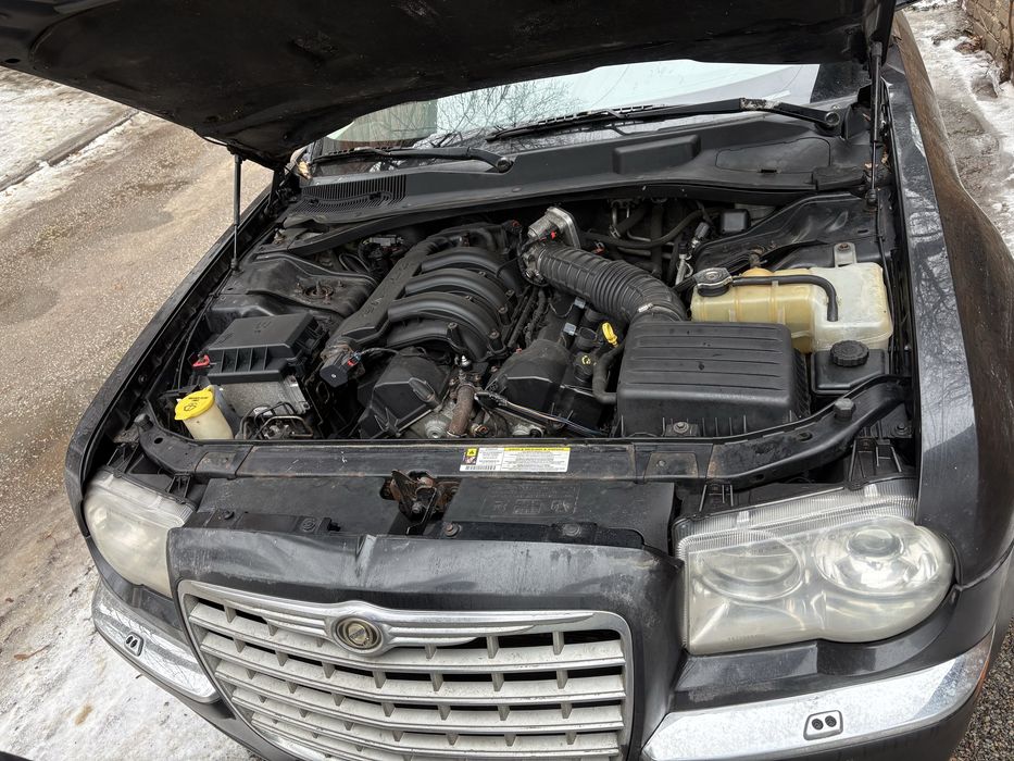 В розборці Chrysler 300c 2.7 2004-2007