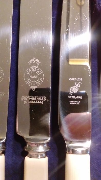 Faqueiro de qualidade em caixa como novo vendo ou troco