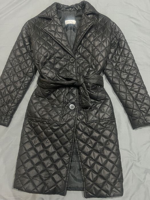 Продам плащик  в гарному стані