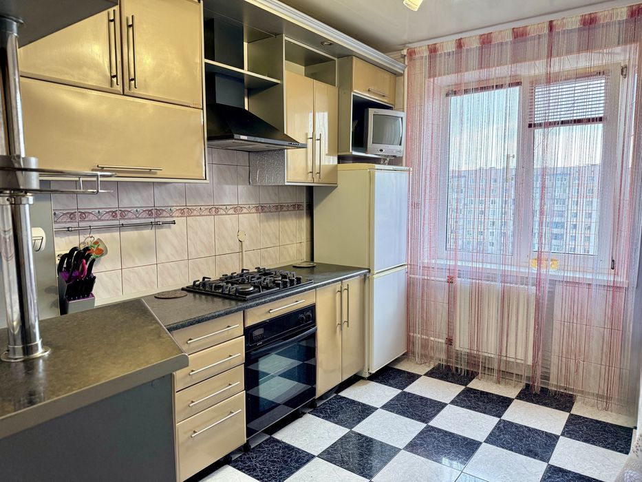 В продажу 4к.кв на проспекті Лушпи