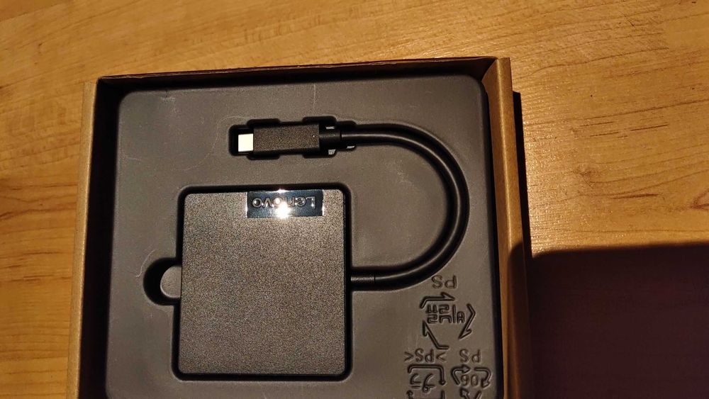 Lenovo USB-C Travel Hub, mała stacja dokująca do laptopa l01ud014-cs-r