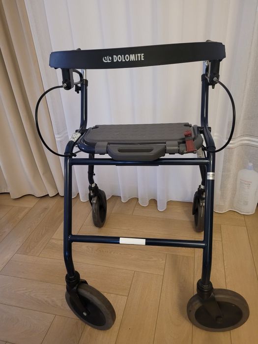 Chodzik czterokolowy