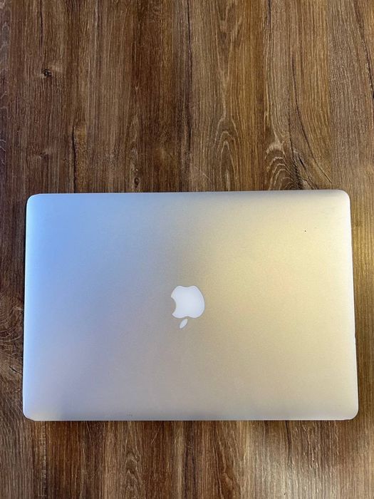 Продам MacBook бу