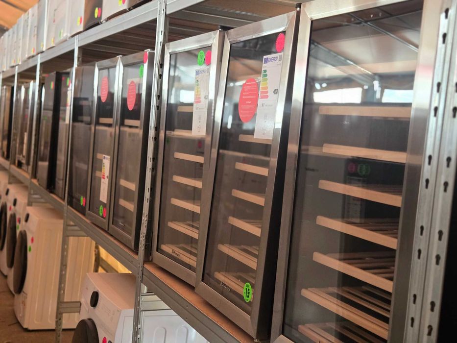 OUTLET Janki, ul. Wspólna 6 Chłodziarka lodówka na napoje 28 butelek