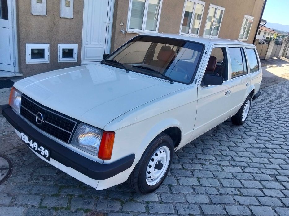 Opel Kadett ,1.3 deluxe