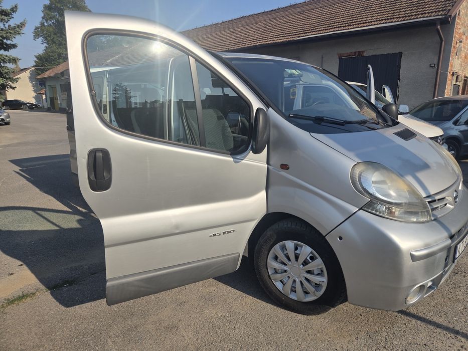 Nissan Primaster 2.5 2004 8 osob