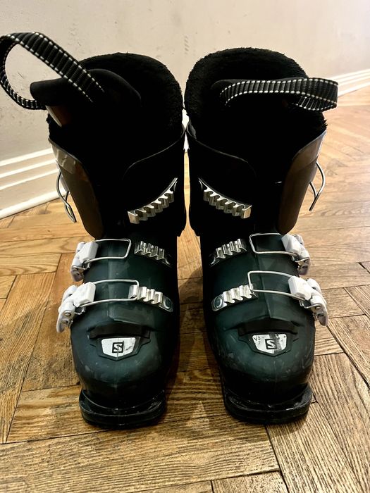 Dziecięce buty narciarskie Salomon – rozmiar 22-22,5