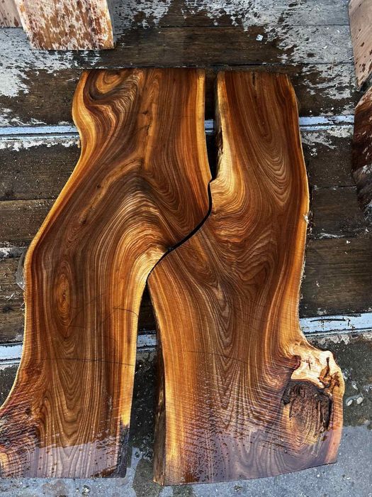 Слеби різні торцеві спили та дошки різних порід деревини