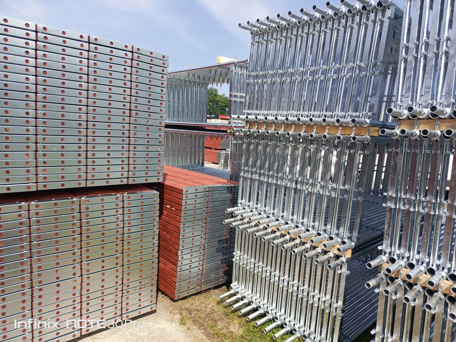 Duży zestaw  dostępny od ręki rusztowanie elewacyjne TRANSPORT 24H