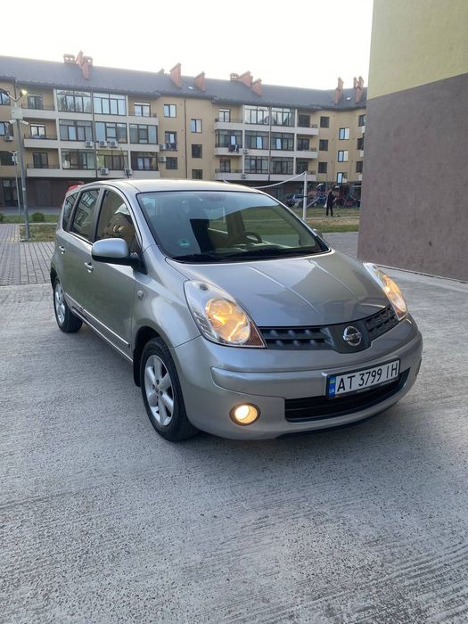 Nissan Note 2007 року 1.6 MPI, бензин.