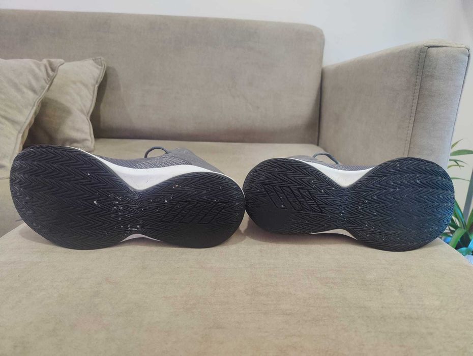 Sapatilhas Adidas tam. 42 em excelente estado