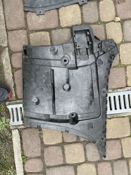 Кронштейн заднього бампера до BMW 5 серії G30,Г30 оригінал