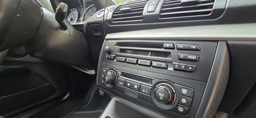 `BMW 120d 163cv 5 Portas | 2006 | Nacional | Bancos em Couro`