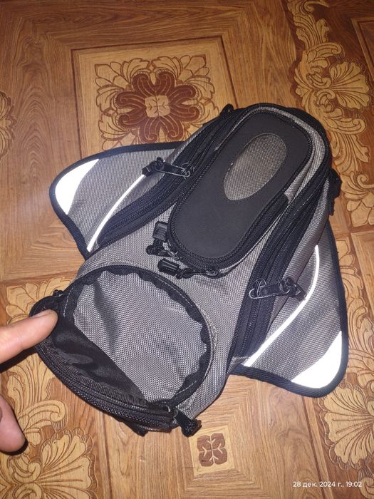 Продам накладную сумку на бак мотоцикла