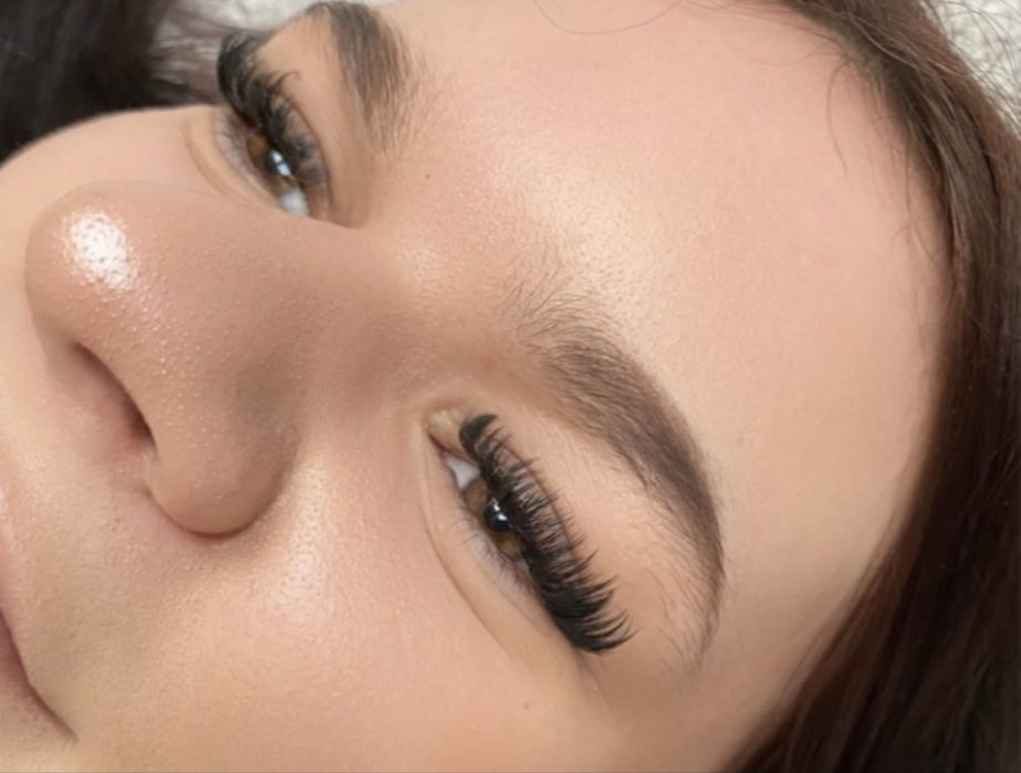 Przedłużanie i zagęszczanie  rzęs