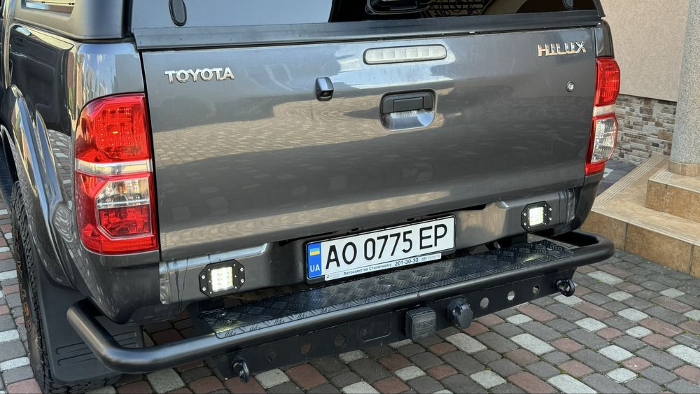 Toyota Hilux 2012 «Camping»