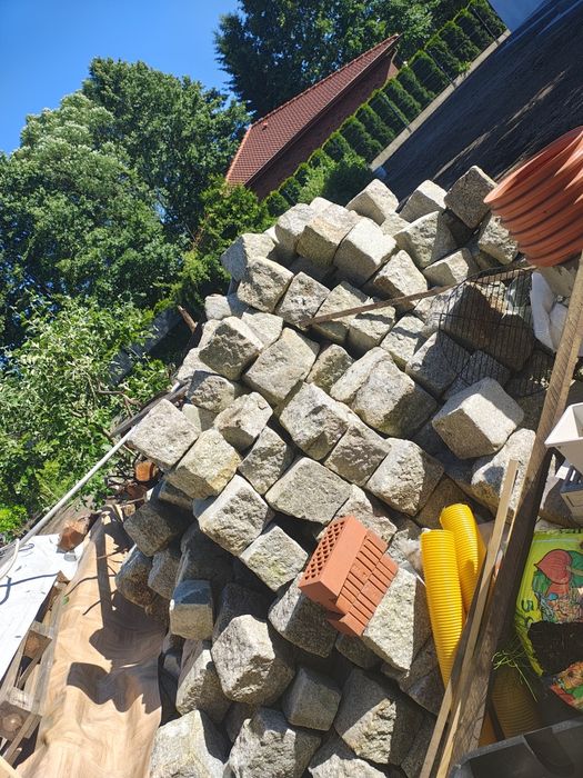 Kostka granitowa