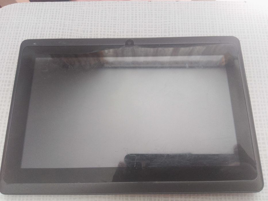 Планшет Dragon Touch, несправний, не вмикається