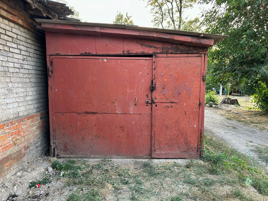 Продам Гараж Чаривная Героев 55-й бригады Уральские