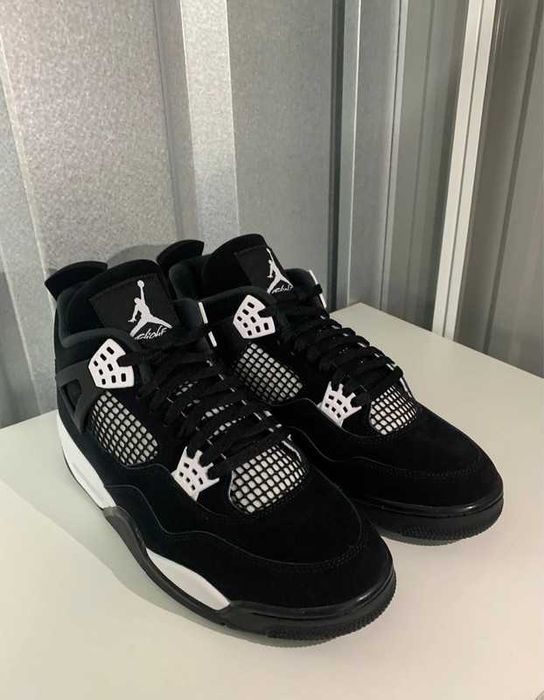 Jordan_4_Retro_White_Thunder R.39