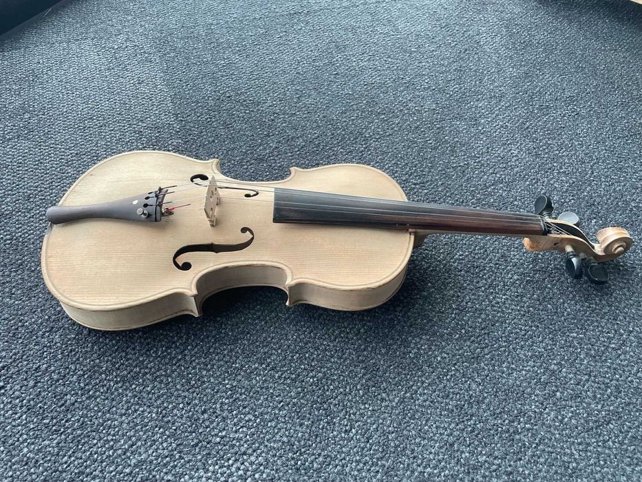 Syndyk sprzeda skrzypce 4/4
