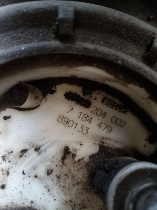 Bak zbiornik paliwa pompka pływak Bmw E60 E61 2.0d N47