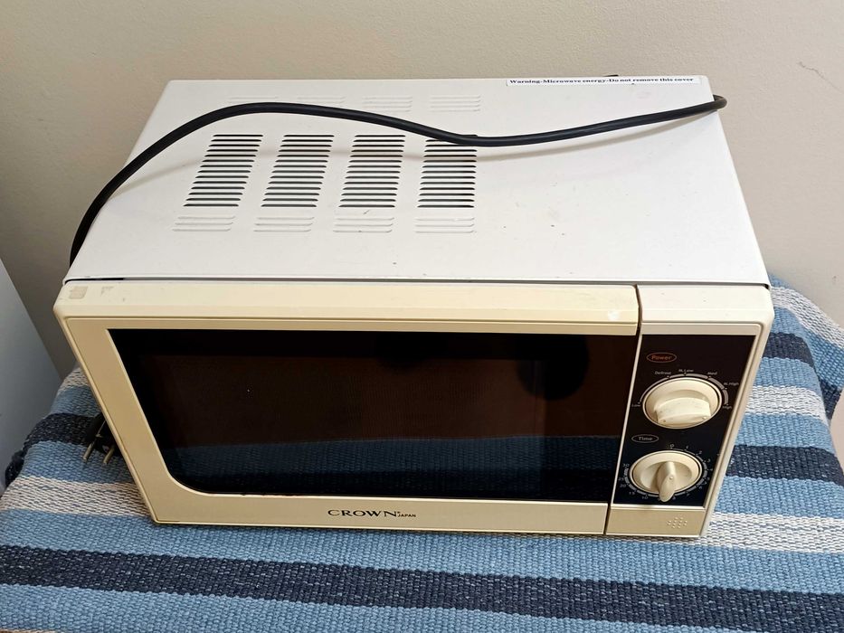Microondas Crown