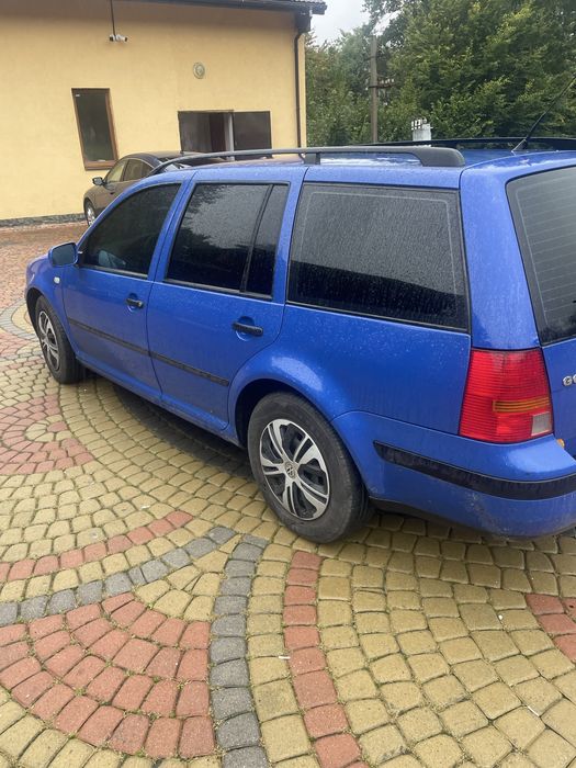 Продаю машину  golf 4 терміново