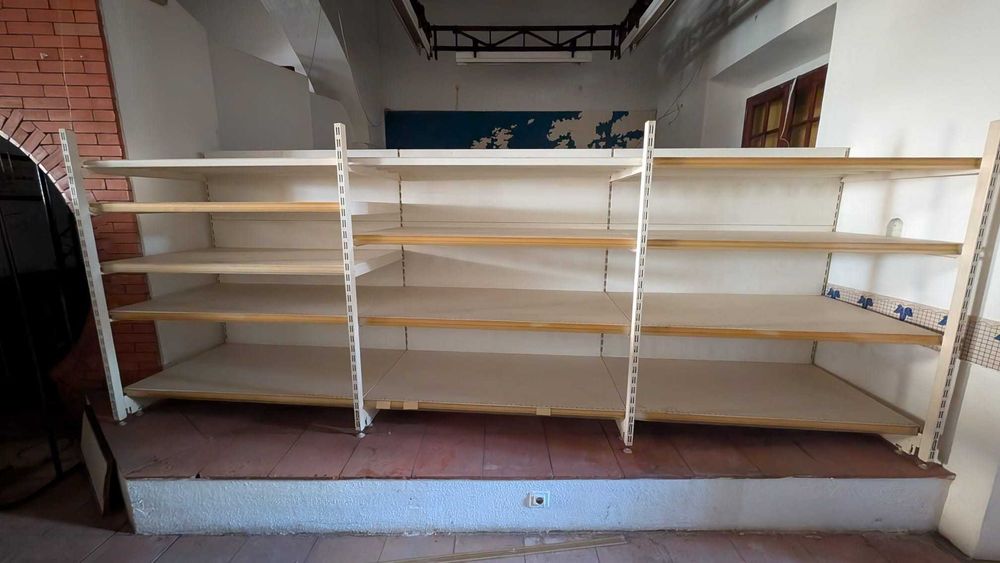 Oportunidade IMPERDÍVEL - Prateleiras de Supermercado