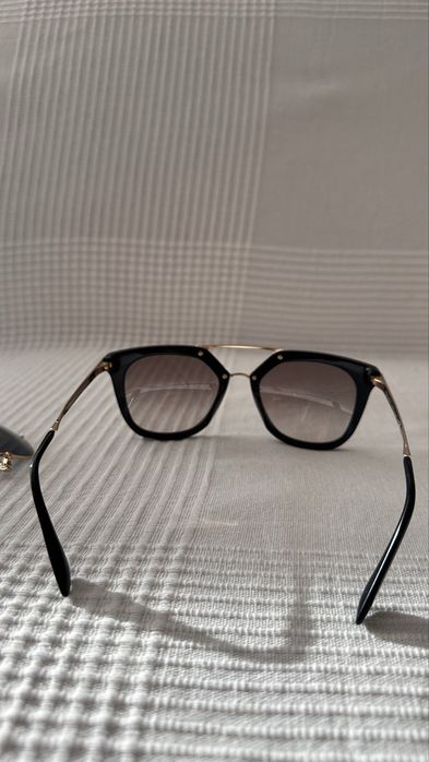 Oculos de sol Prada