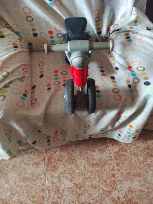 Triciclo em bom estado
