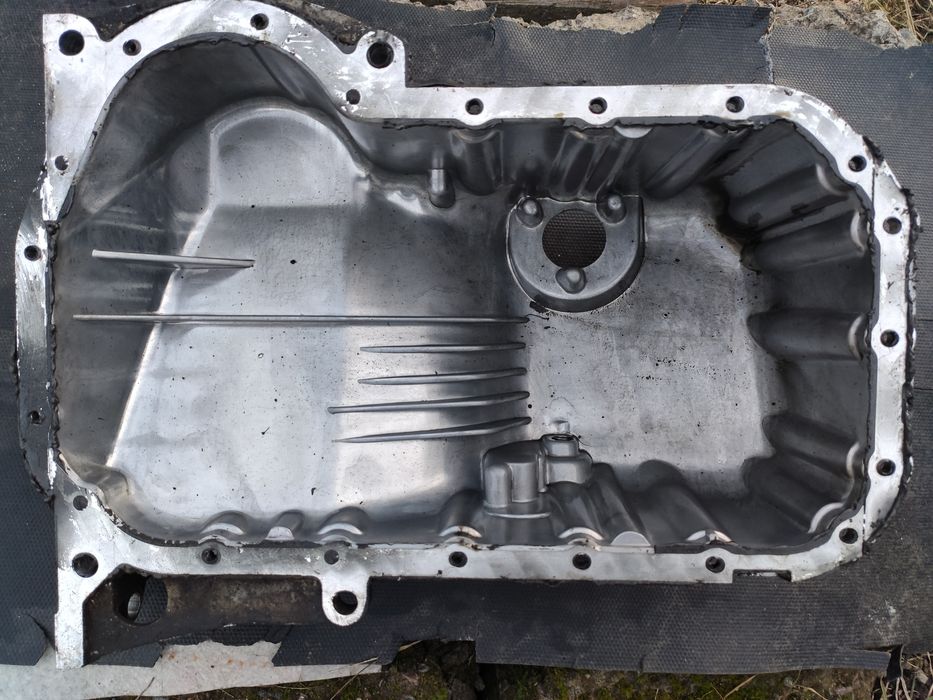 Поддон картера/масняний поддон passat b5 тріщина/читайте опис