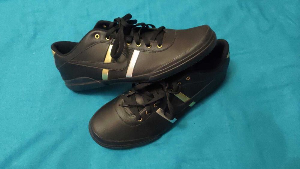 кроссы кеды кожа NIKE р45-46 NEW