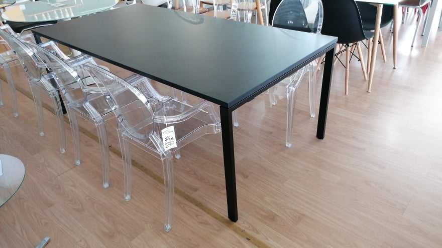 Mesa Kuatro 200x100 em branco ou preta