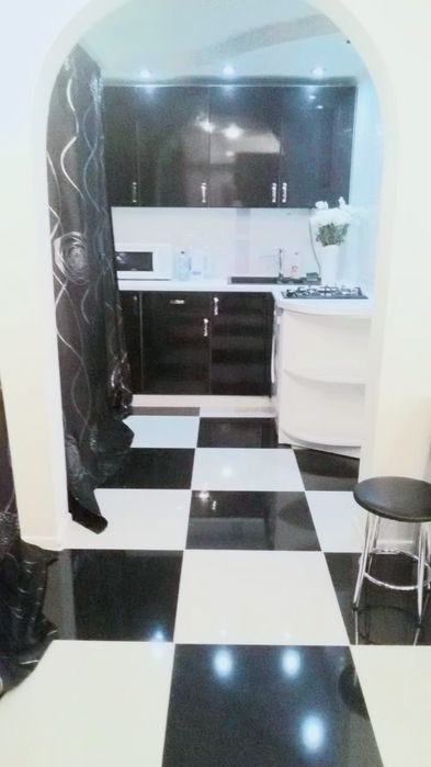 Апартаменты Yuliya с новым ремонтом в центре посуточно,понедельно